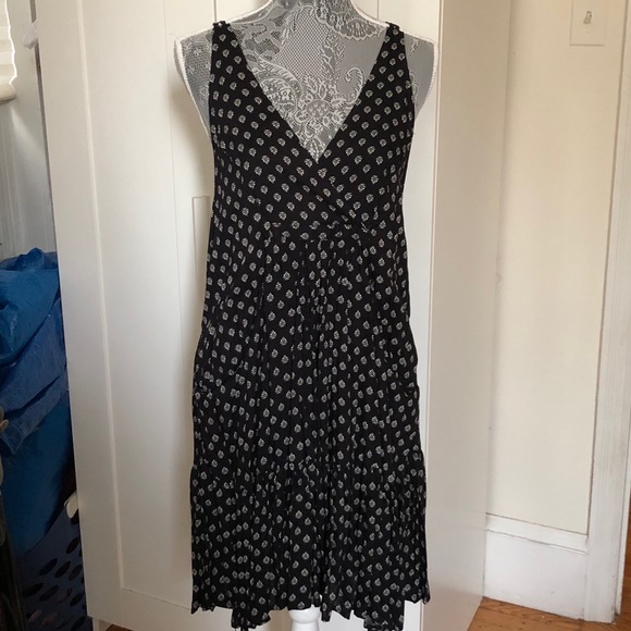 Flirty patterned dress - Picture 1 of 3